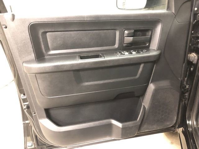 2017 RAM 1500 Tradesman Crew Cab 4x4 6'4" Box