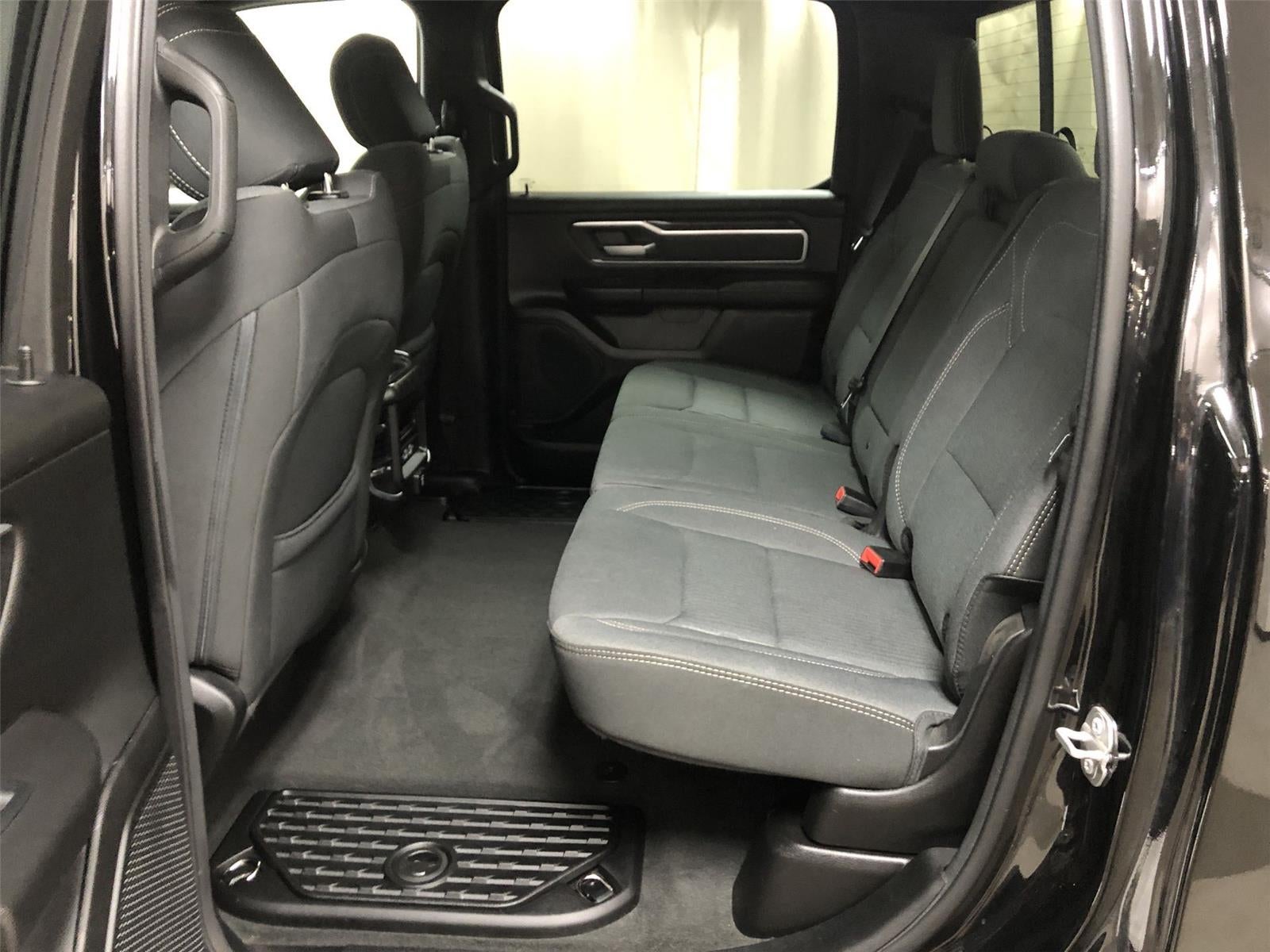 2022 RAM 1500 Big Horn Crew Cab 4x4 5'7" Box