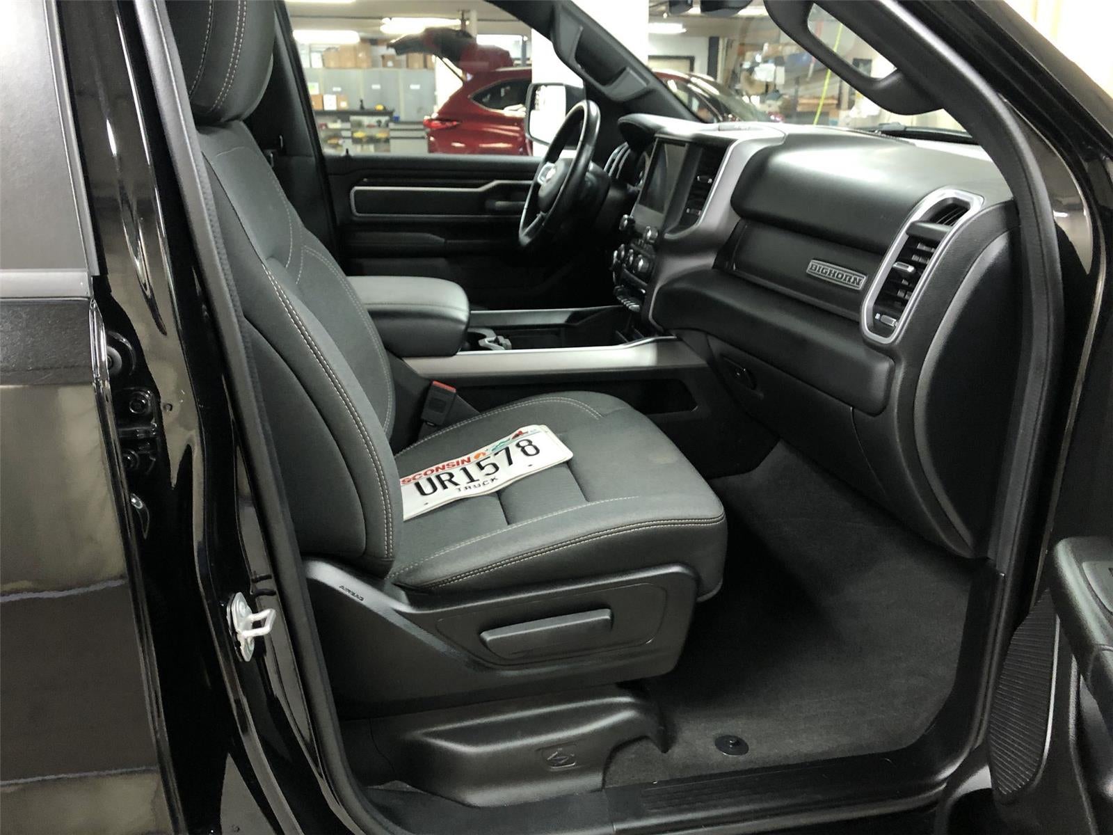 2022 RAM 1500 Big Horn Crew Cab 4x4 5'7" Box