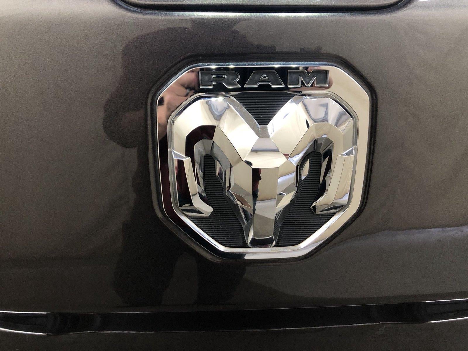 2022 RAM 1500 Laramie Crew Cab 4x4 5'7" Box