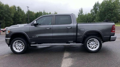 2022 RAM 1500 Laramie Crew Cab 4x4 5'7" Box