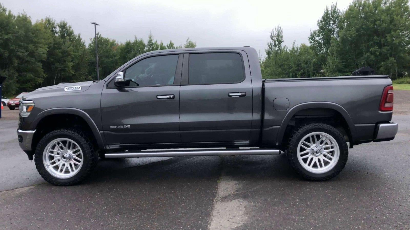 2022 RAM 1500 Laramie Crew Cab 4x4 5'7" Box