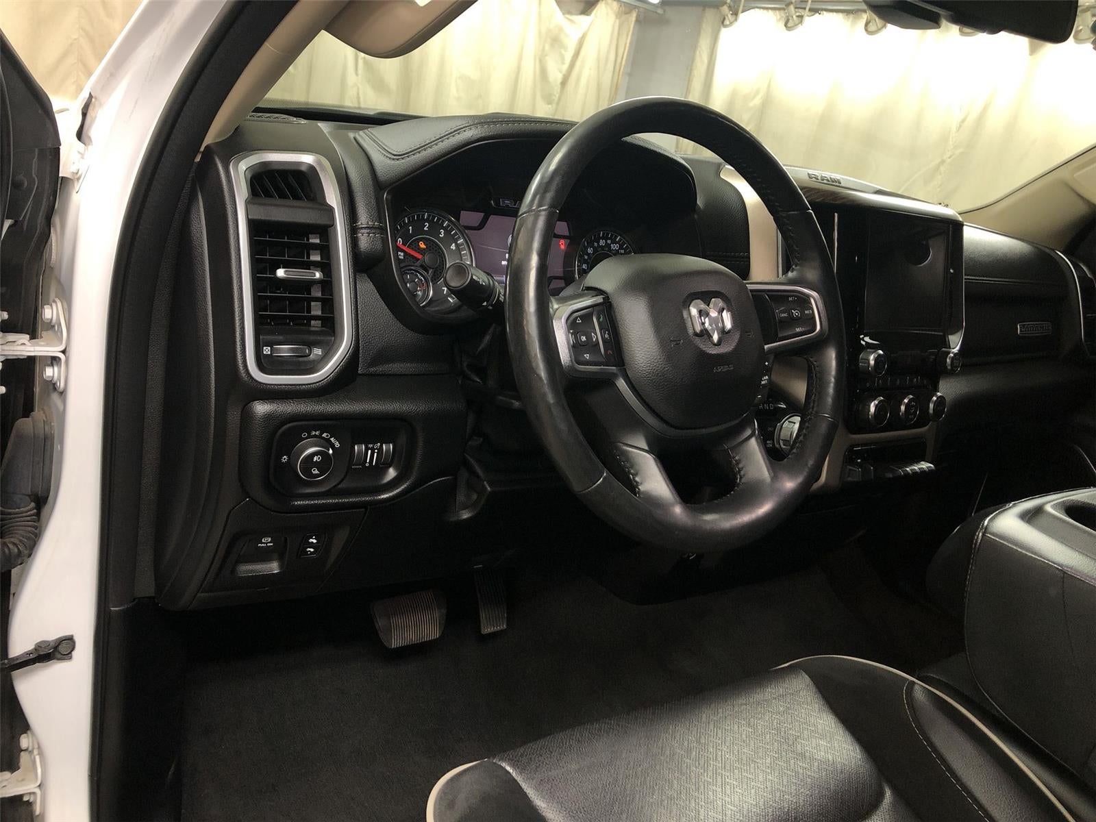 2020 RAM 1500 Laramie Crew Cab 4x4 5'7" Box