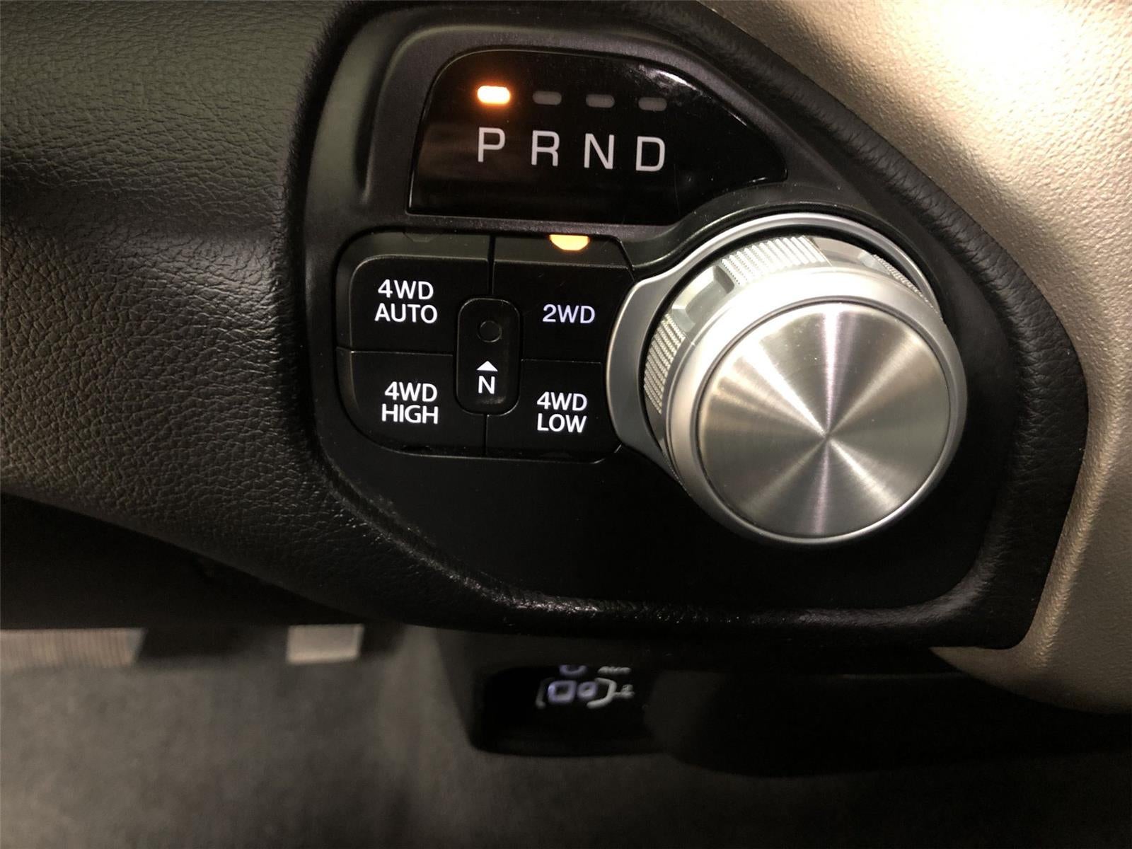 2020 RAM 1500 Laramie Crew Cab 4x4 5'7" Box