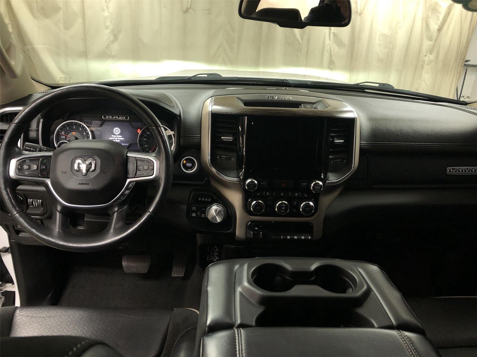 2020 RAM 1500 Laramie Crew Cab 4x4 5'7" Box