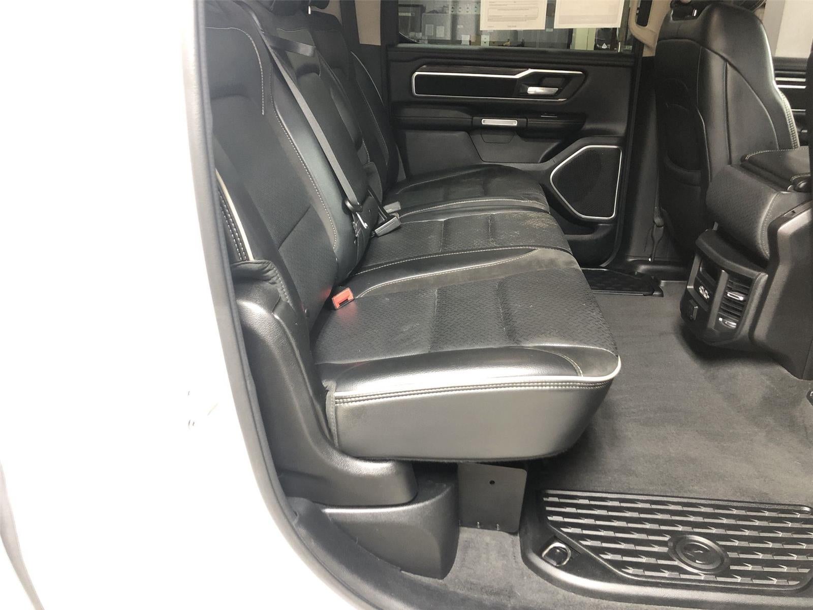 2020 RAM 1500 Laramie Crew Cab 4x4 5'7" Box