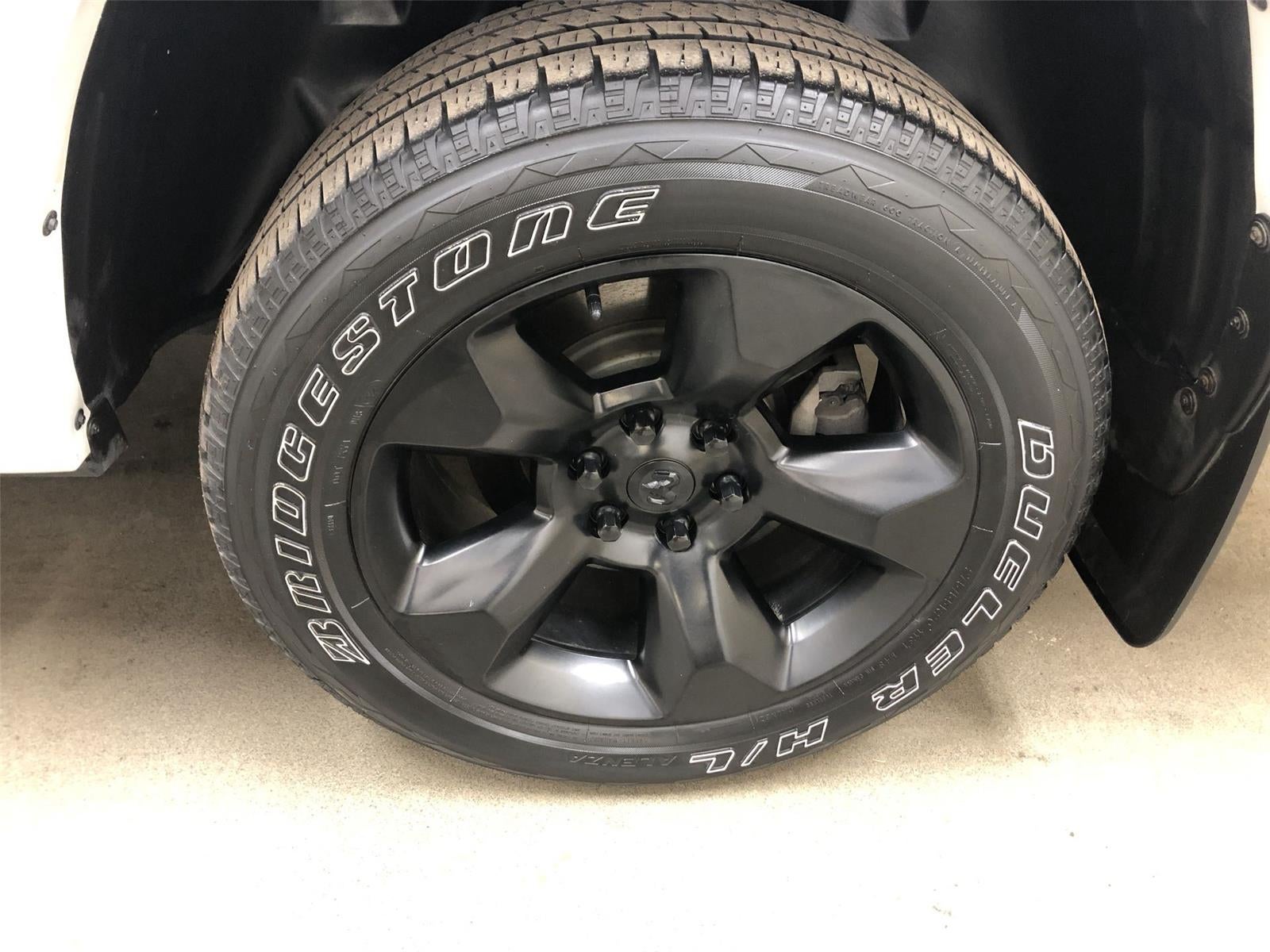 2020 RAM 1500 Laramie Crew Cab 4x4 5'7" Box