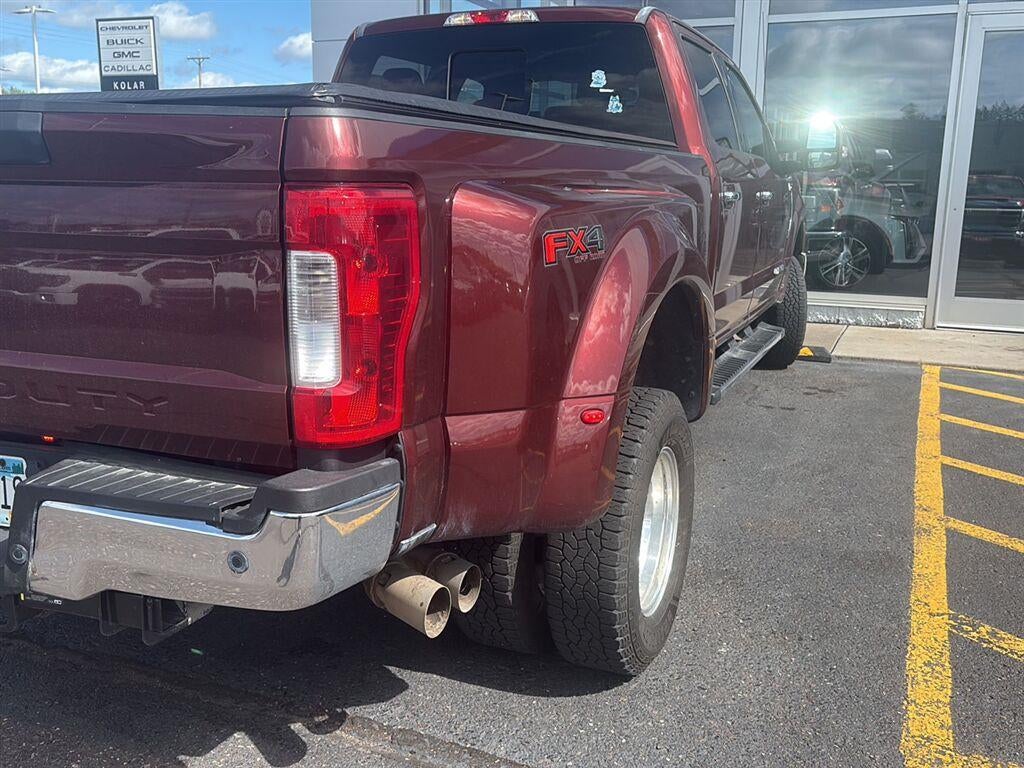 2017 Ford F-350 LARIAT