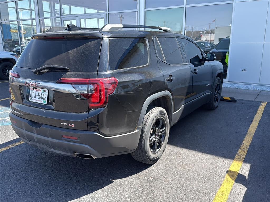 2023 GMC Acadia AT4