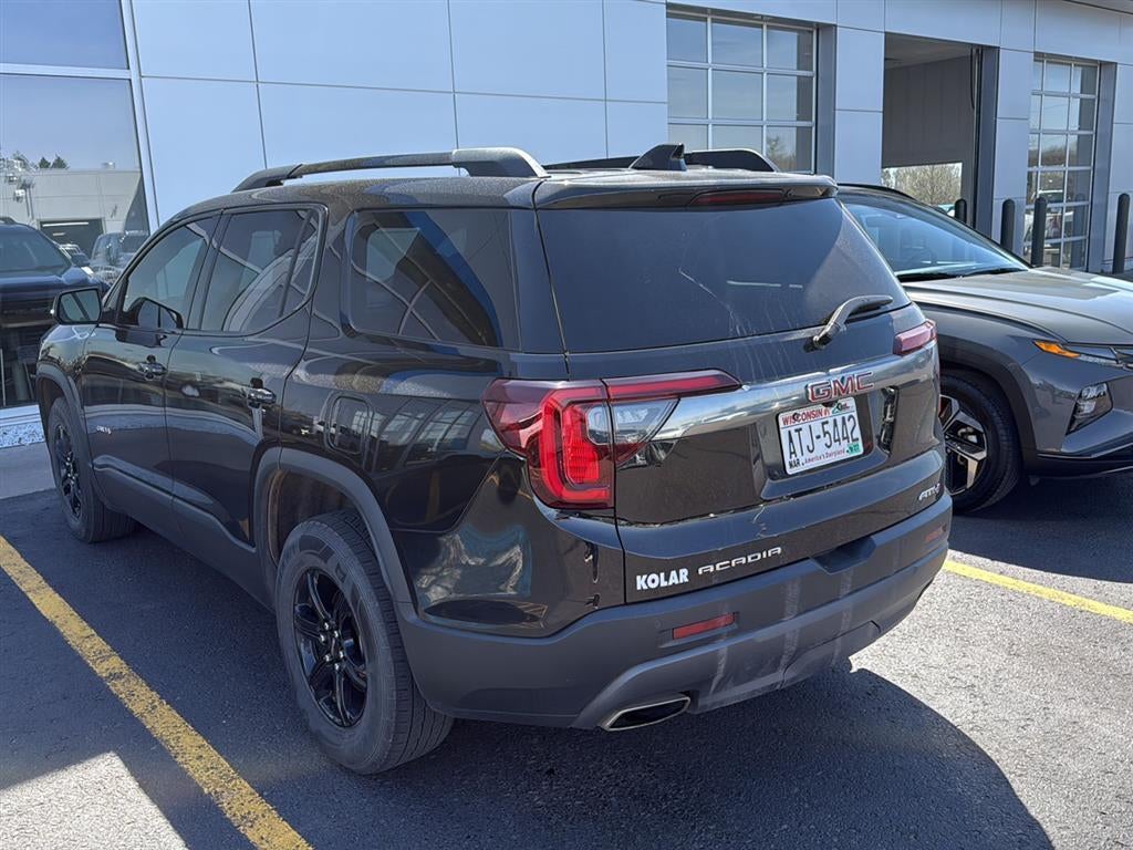 2023 GMC Acadia AT4