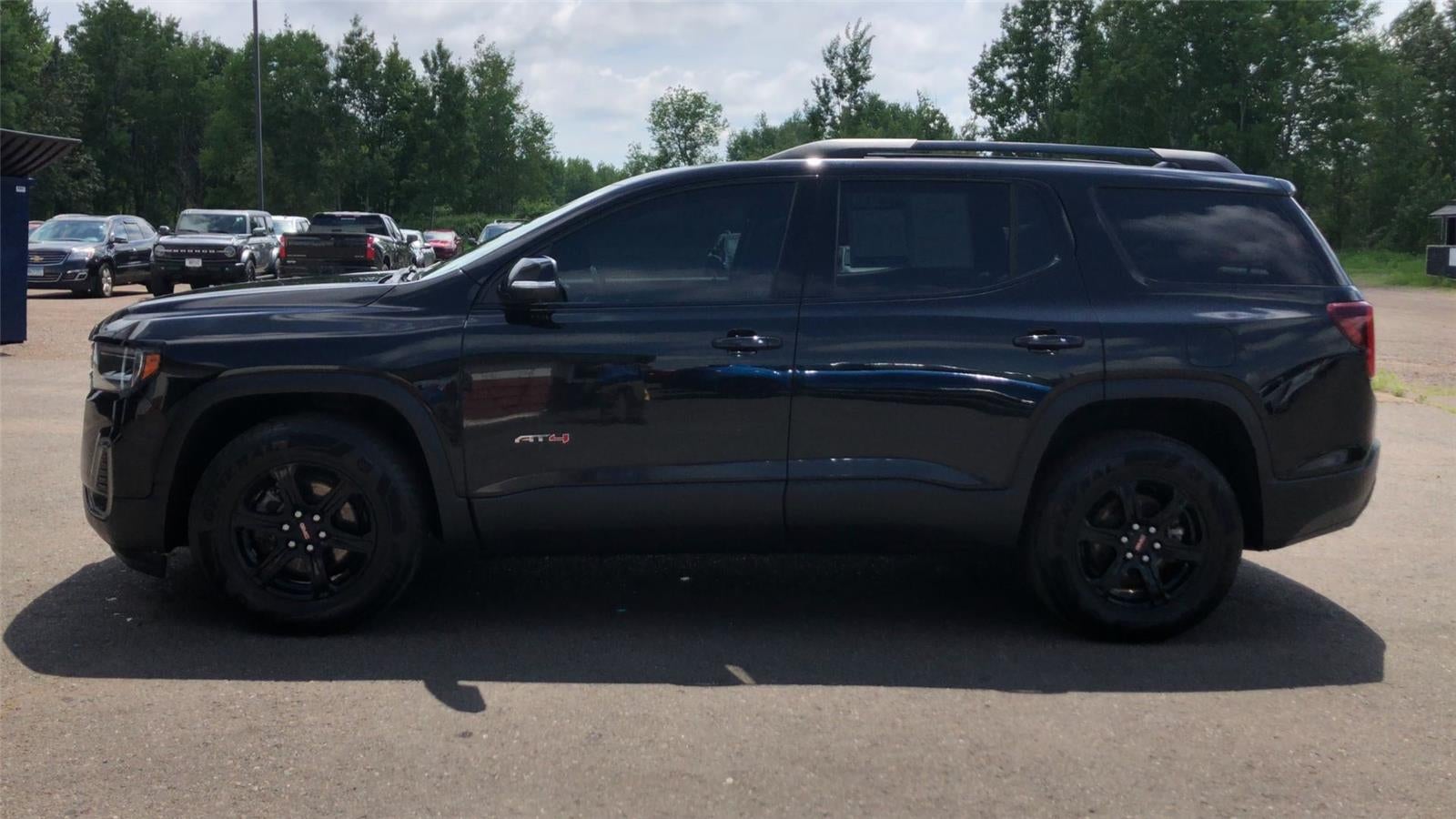 2023 GMC Acadia AT4