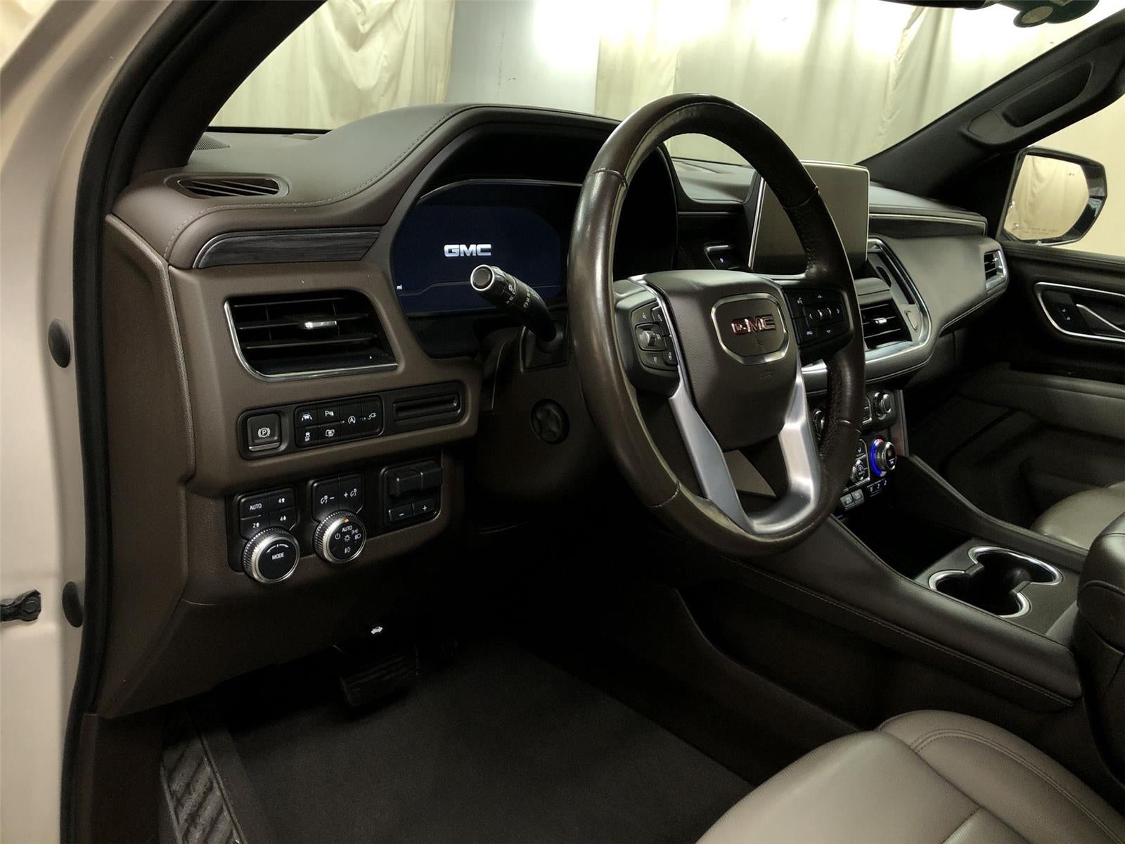 2022 GMC Yukon XL SLT
