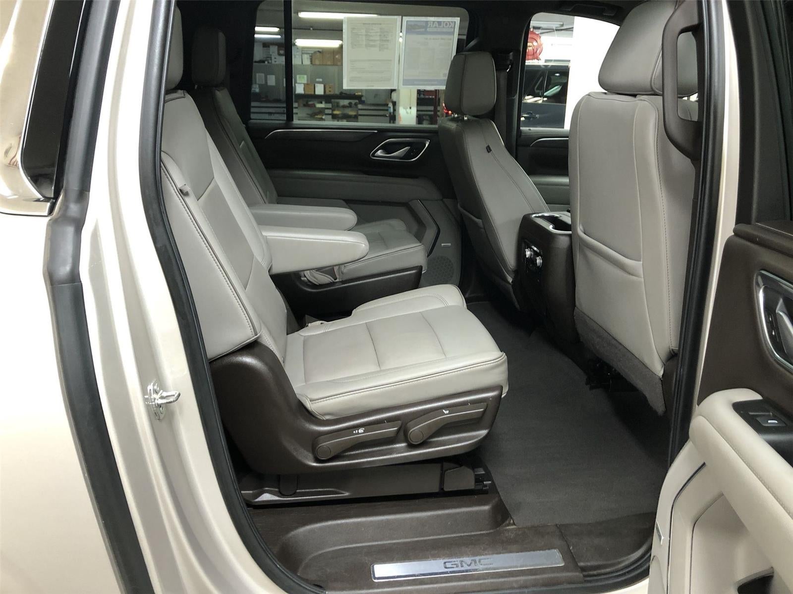 2022 GMC Yukon XL SLT