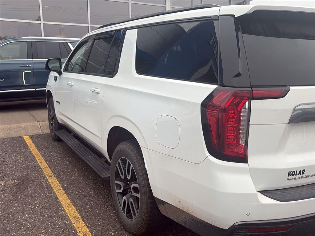 2021 GMC Yukon XL AT4