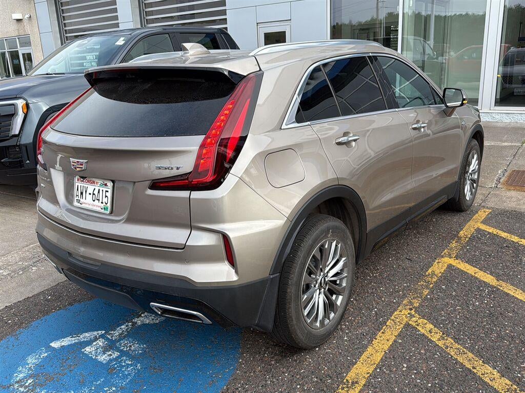 2024 Cadillac XT4 Premium Luxury