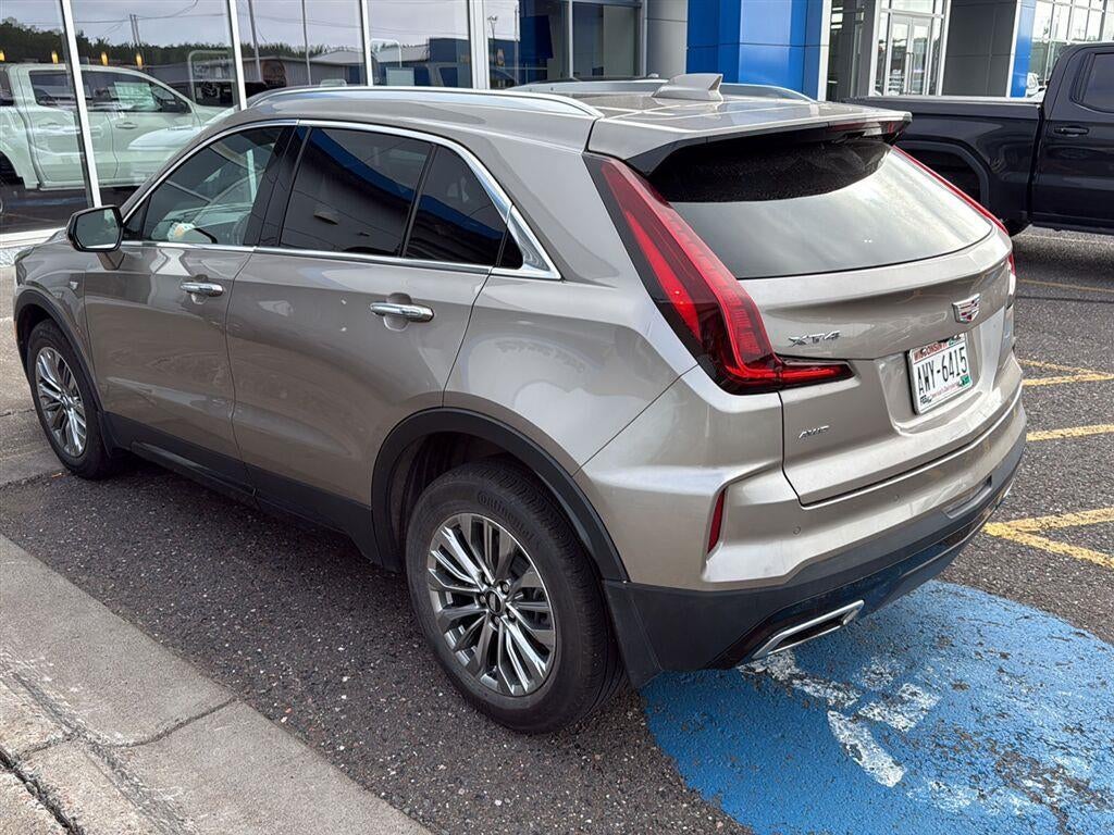 2024 Cadillac XT4 Premium Luxury