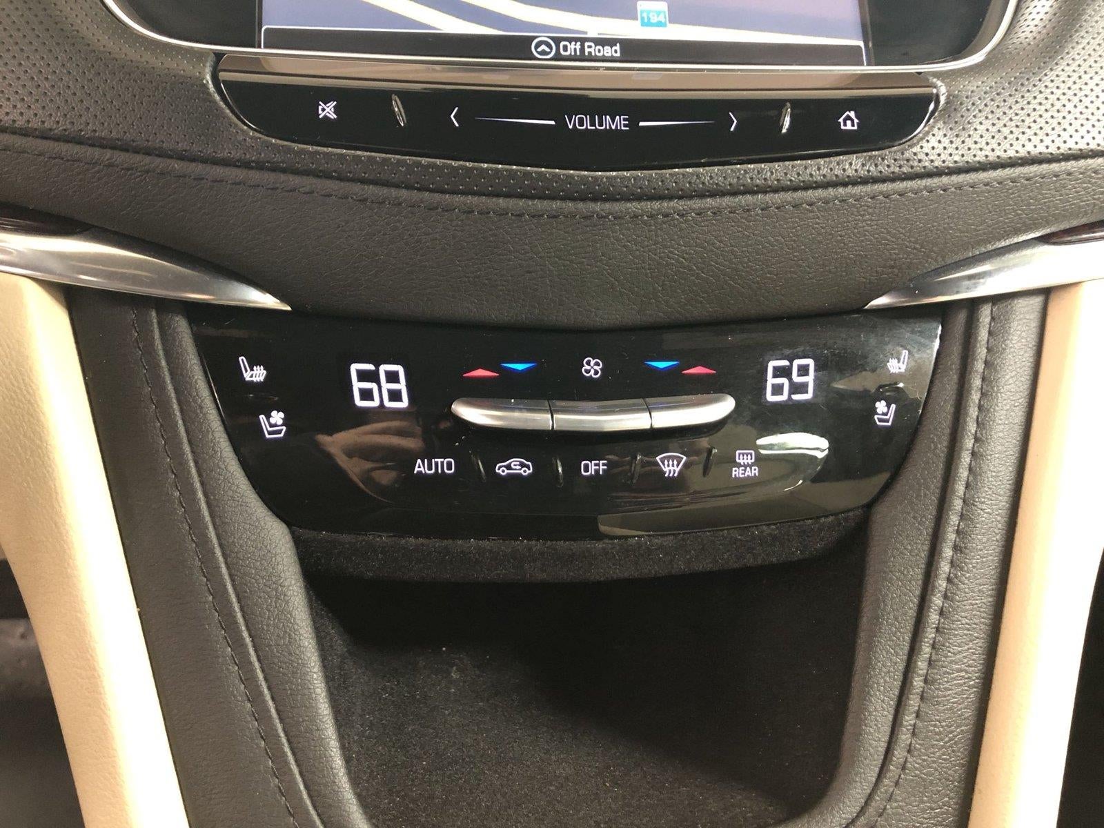2017 Cadillac XT5 Premium Luxury - Photo 18
