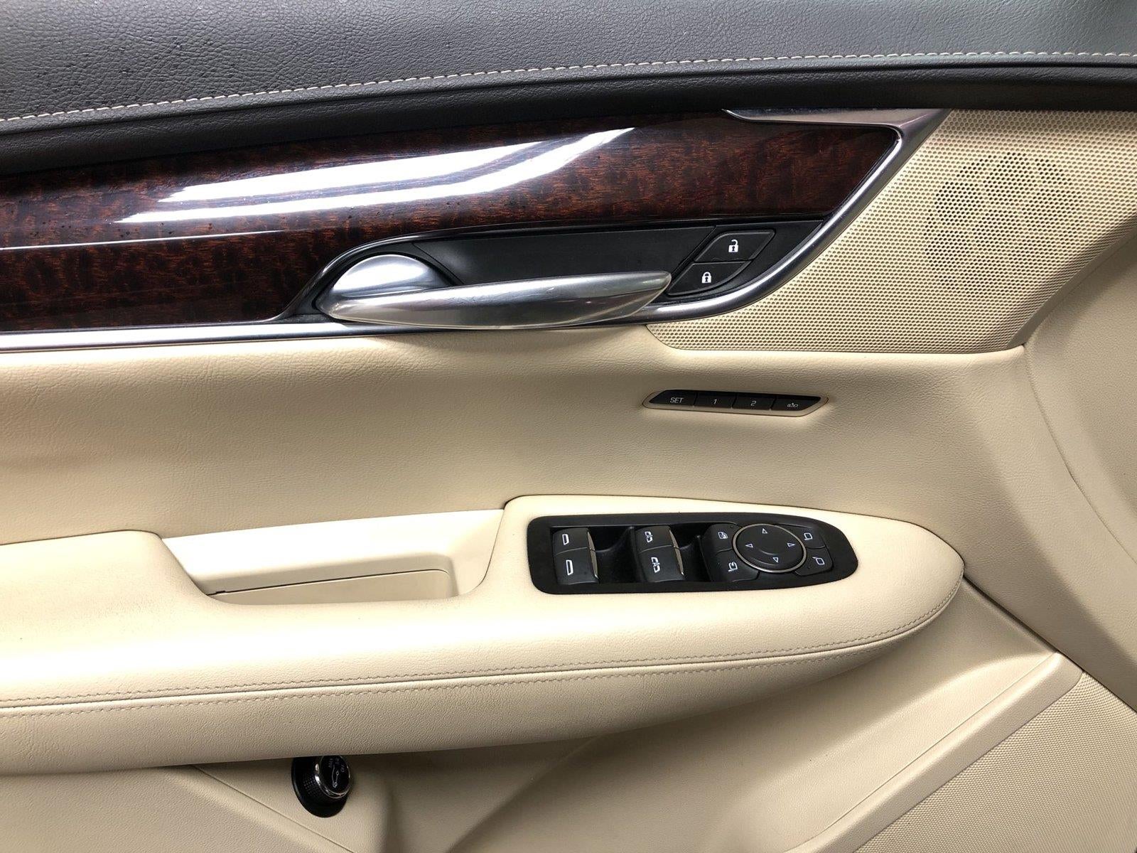 2017 Cadillac XT5 Premium Luxury - Photo 24