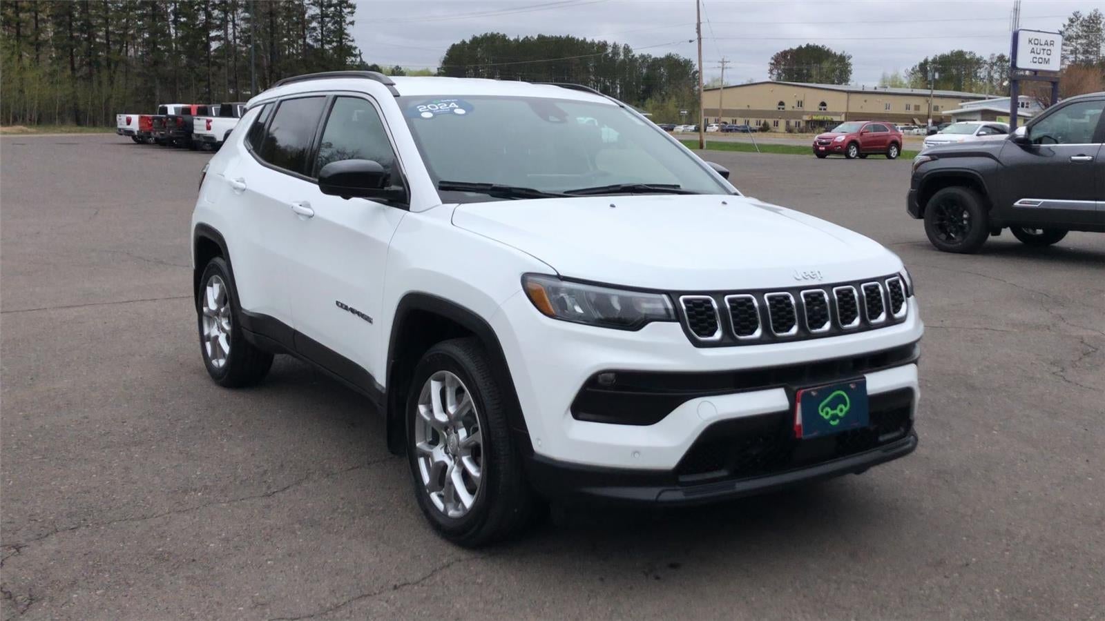 2024 Jeep Compass Latitude Lux FWD