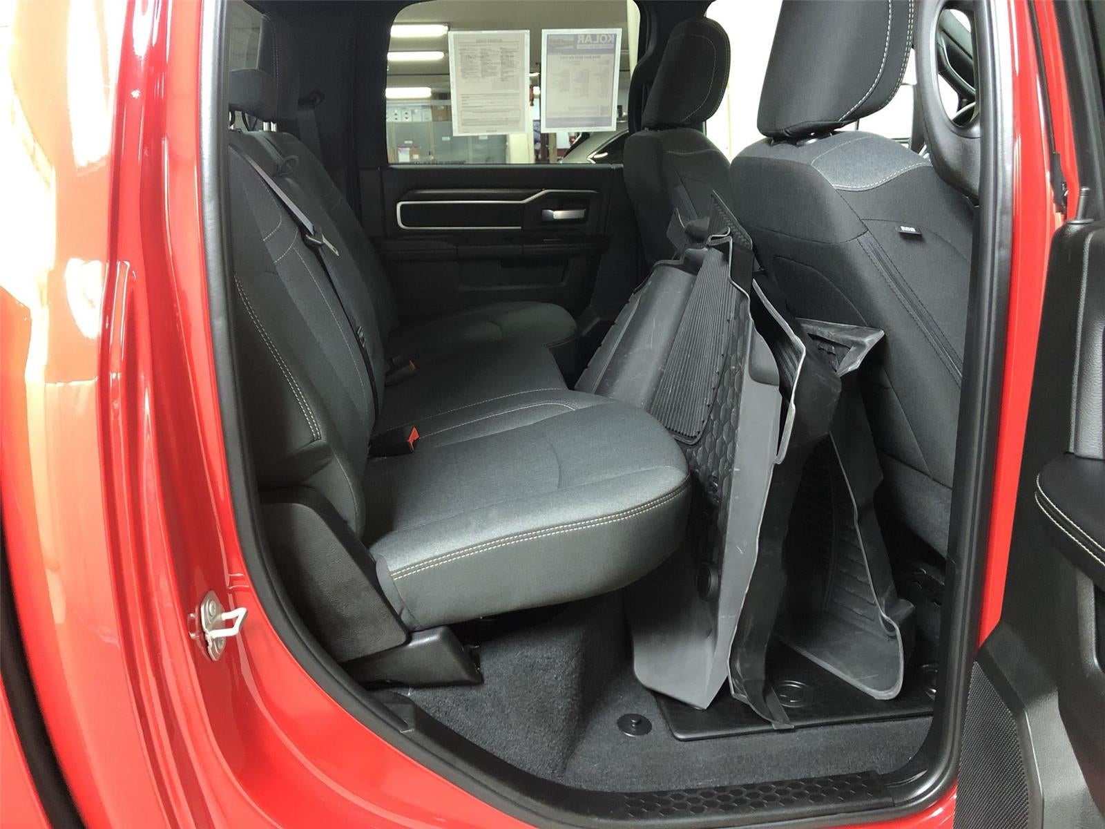 2024 RAM 3500 Big Horn Crew Cab 4x4 8' Box