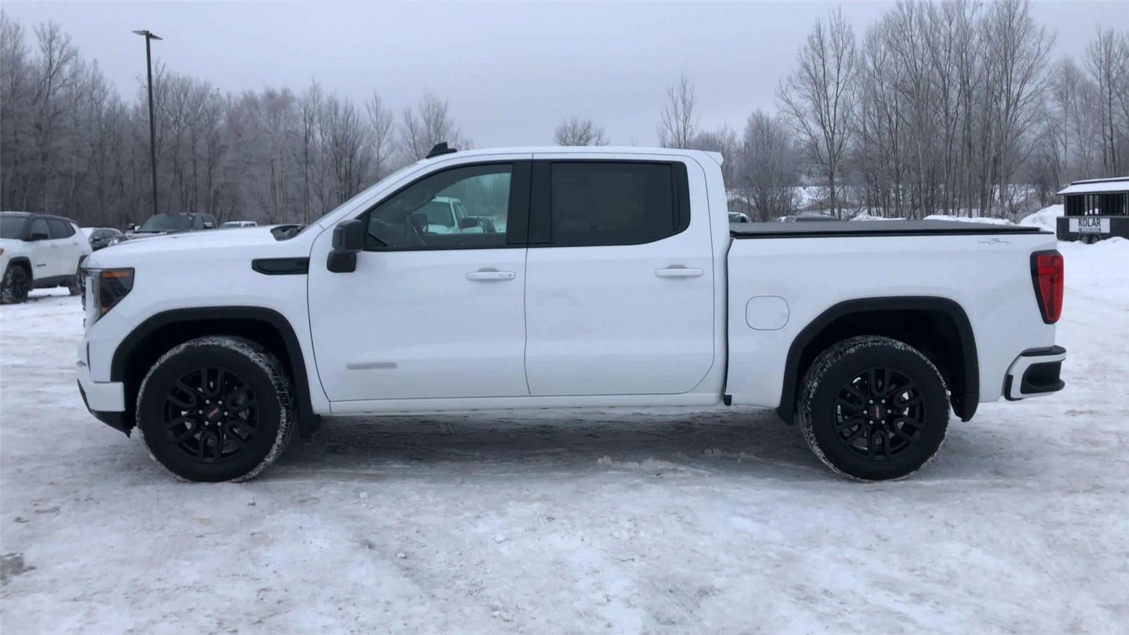 2024 GMC Sierra 1500 Elevation