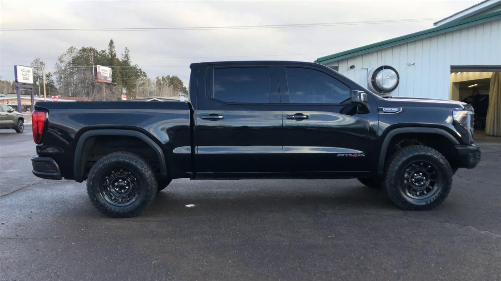 2024 GMC Sierra 1500 AT4X