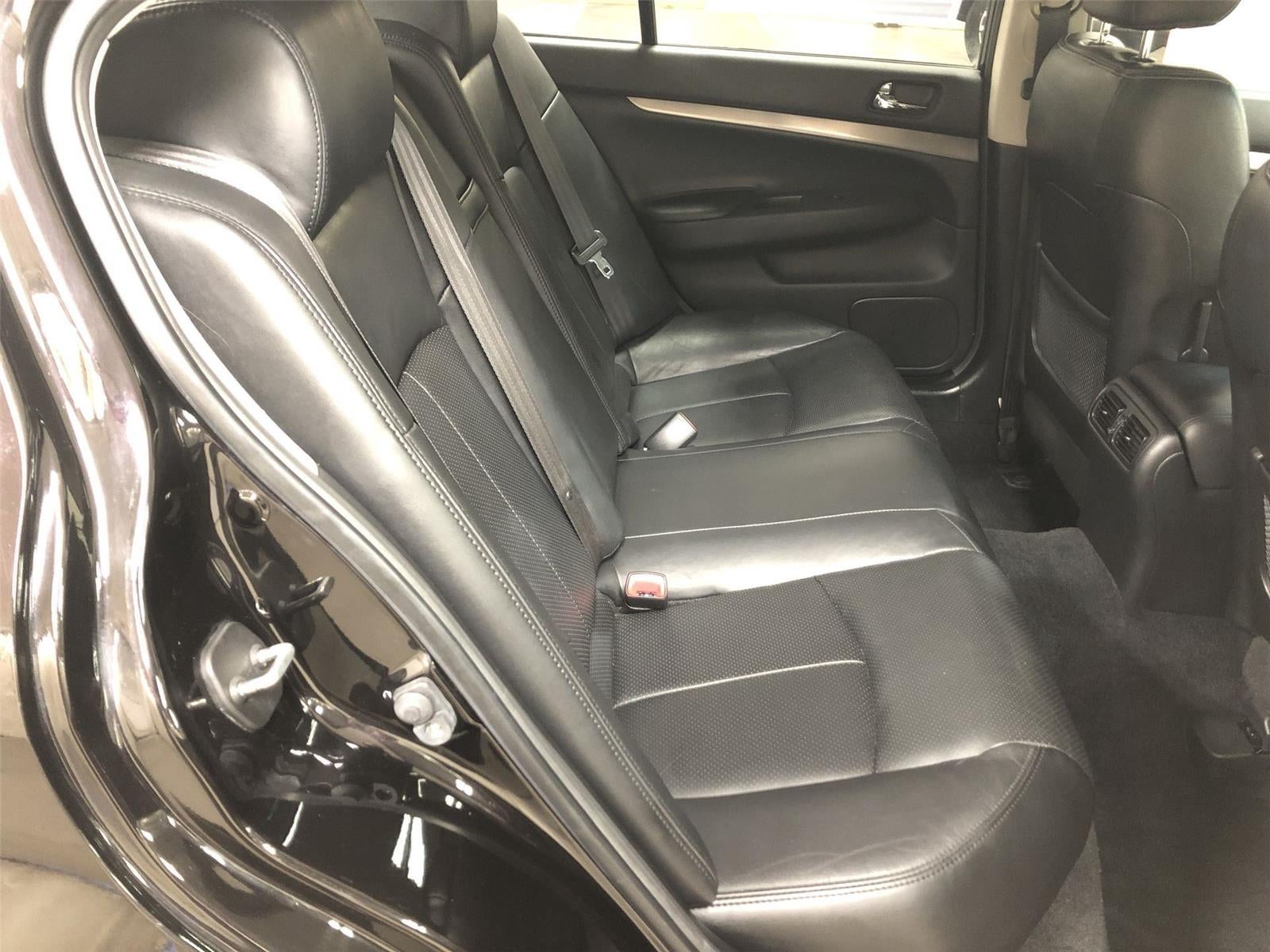 2013 INFINITI G37x x