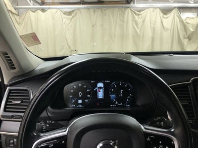 2020 Volvo XC90 Momentum