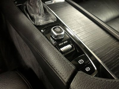 2020 Volvo XC90 Momentum