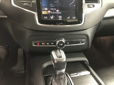 2020 Volvo XC90 Momentum