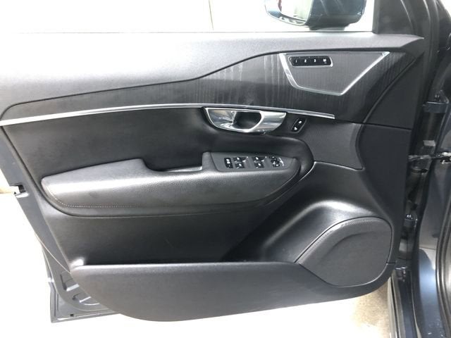 2020 Volvo XC90 Momentum