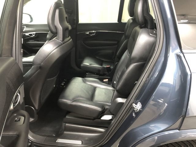 2020 Volvo XC90 Momentum