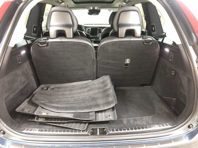 2020 Volvo XC90 Momentum