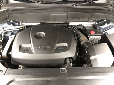 2020 Volvo XC90 Momentum