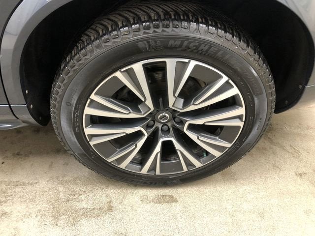 2020 Volvo XC90 Momentum